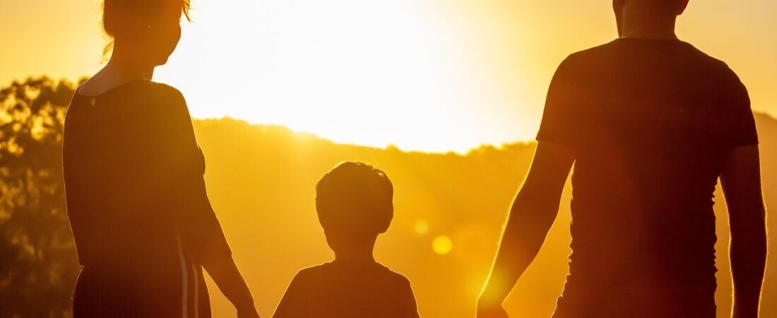 Life-Saving Skills Every Family Should Know: A Beginner’s Guide to Survival